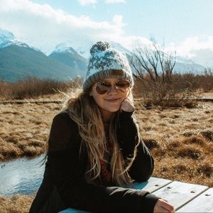 Meet your Posher, Shelby